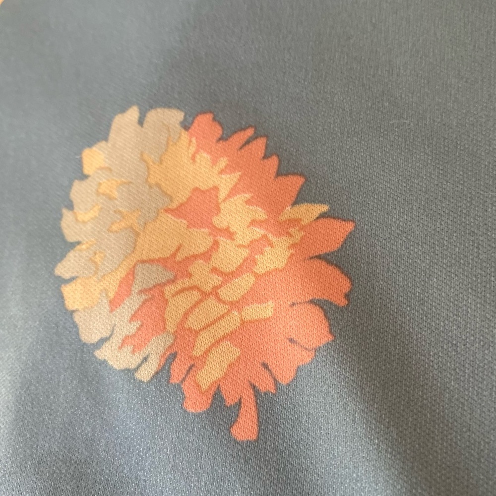 Vintage powder blue pine cone print dress in excellent condition. - Picture 10 of 11